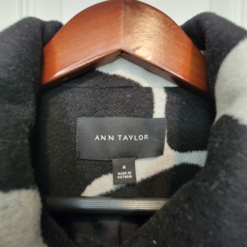 ANN TAYLOR Wool Blend Giraffe Print Mac Coat - Picture 6 of 14